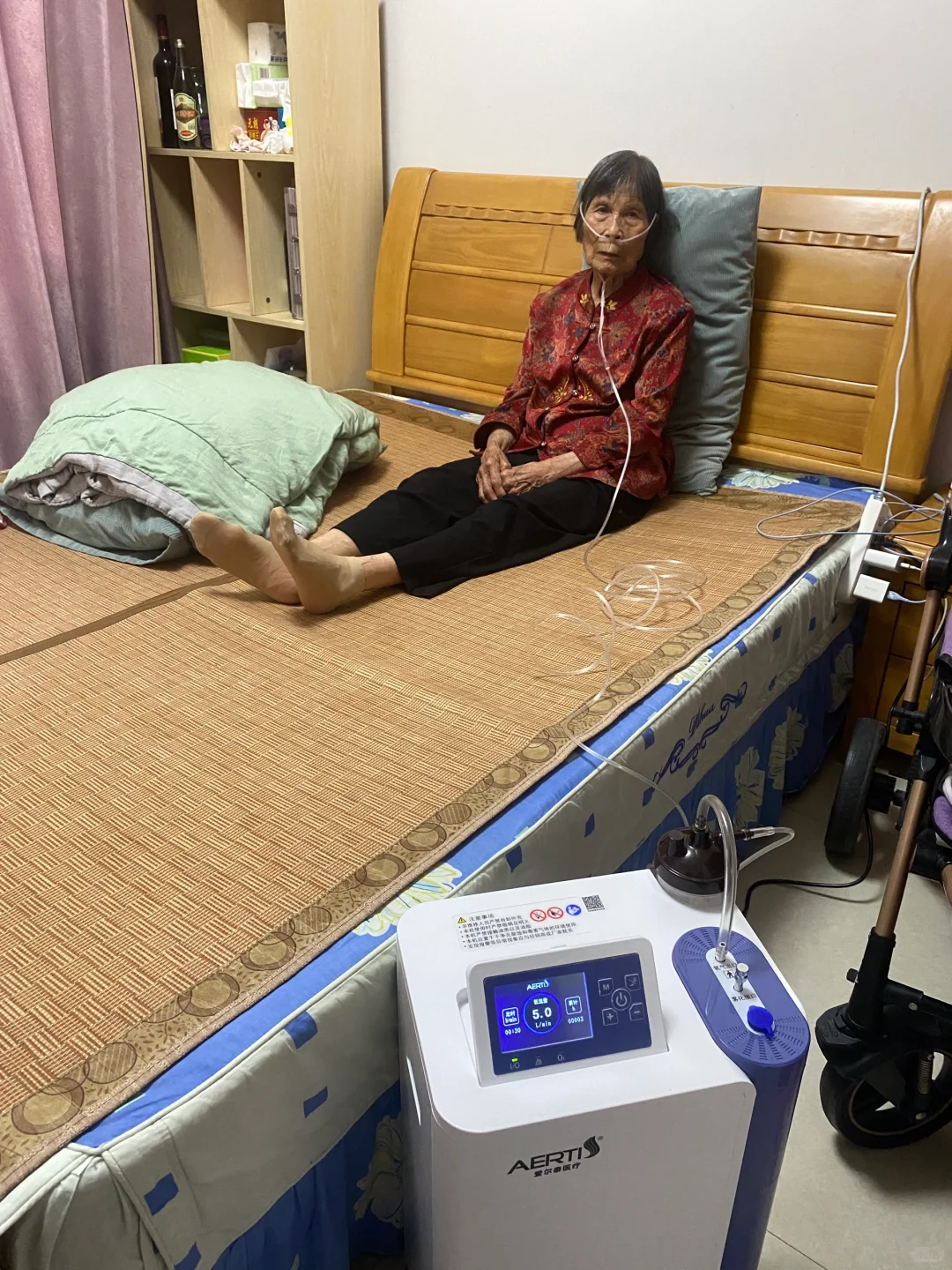 姥姥的温馨时光,制氧机的温柔陪伴