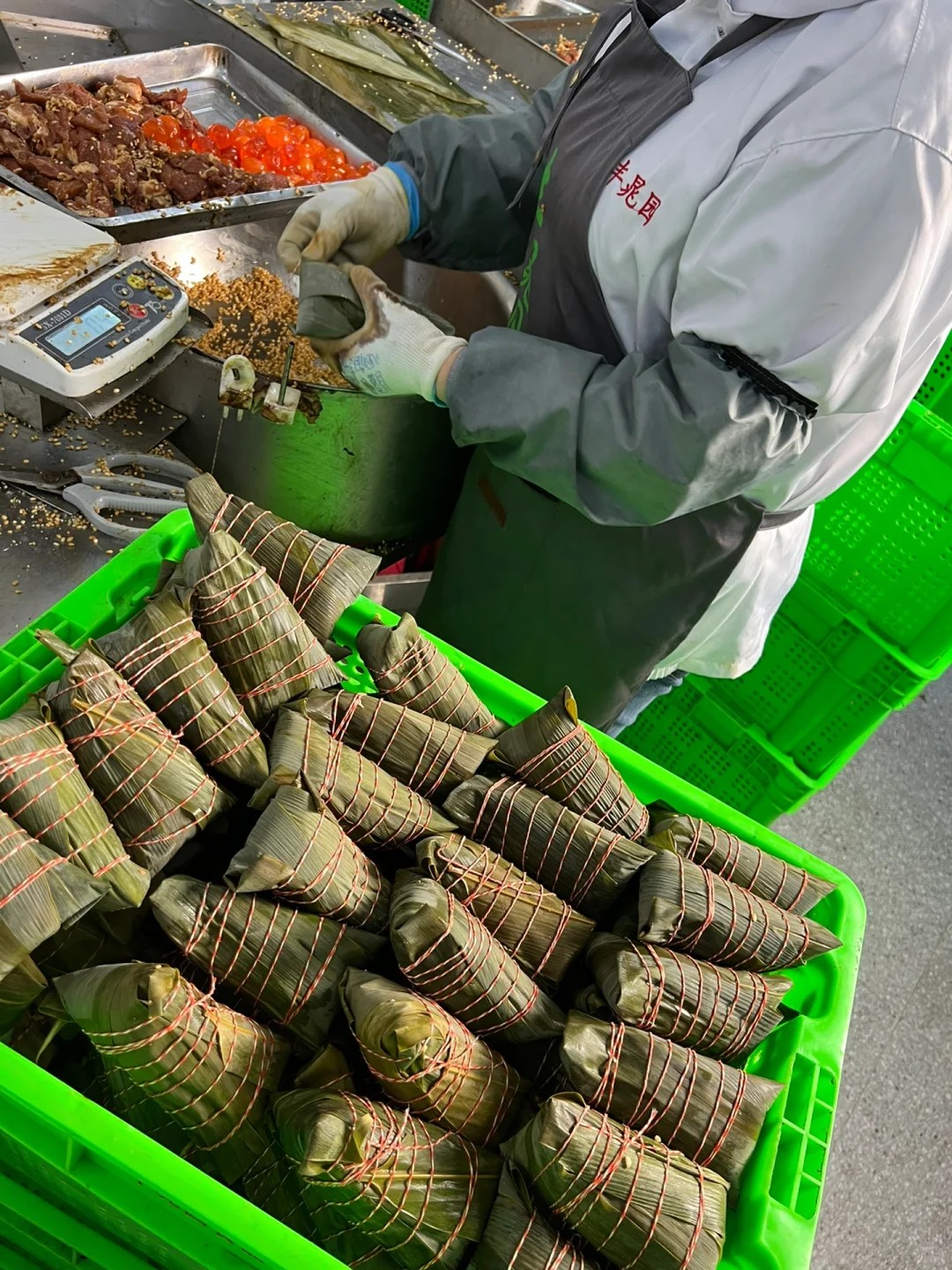 全网粽子工厂都在用的一张包粽车间图