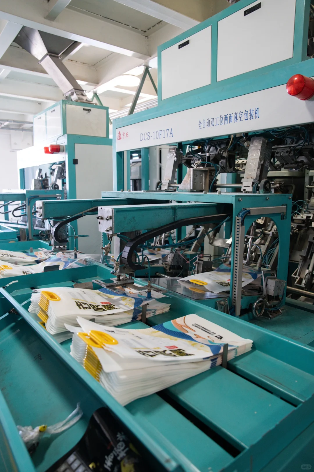 一起走进老娘舅的车间，我们是源头厂家