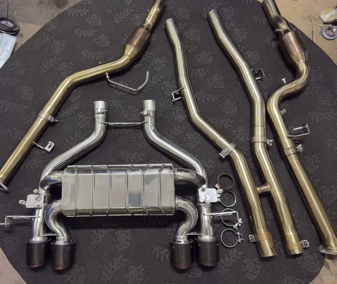 宝马G80 M3/G82 M4专用Capristo中尾段排气