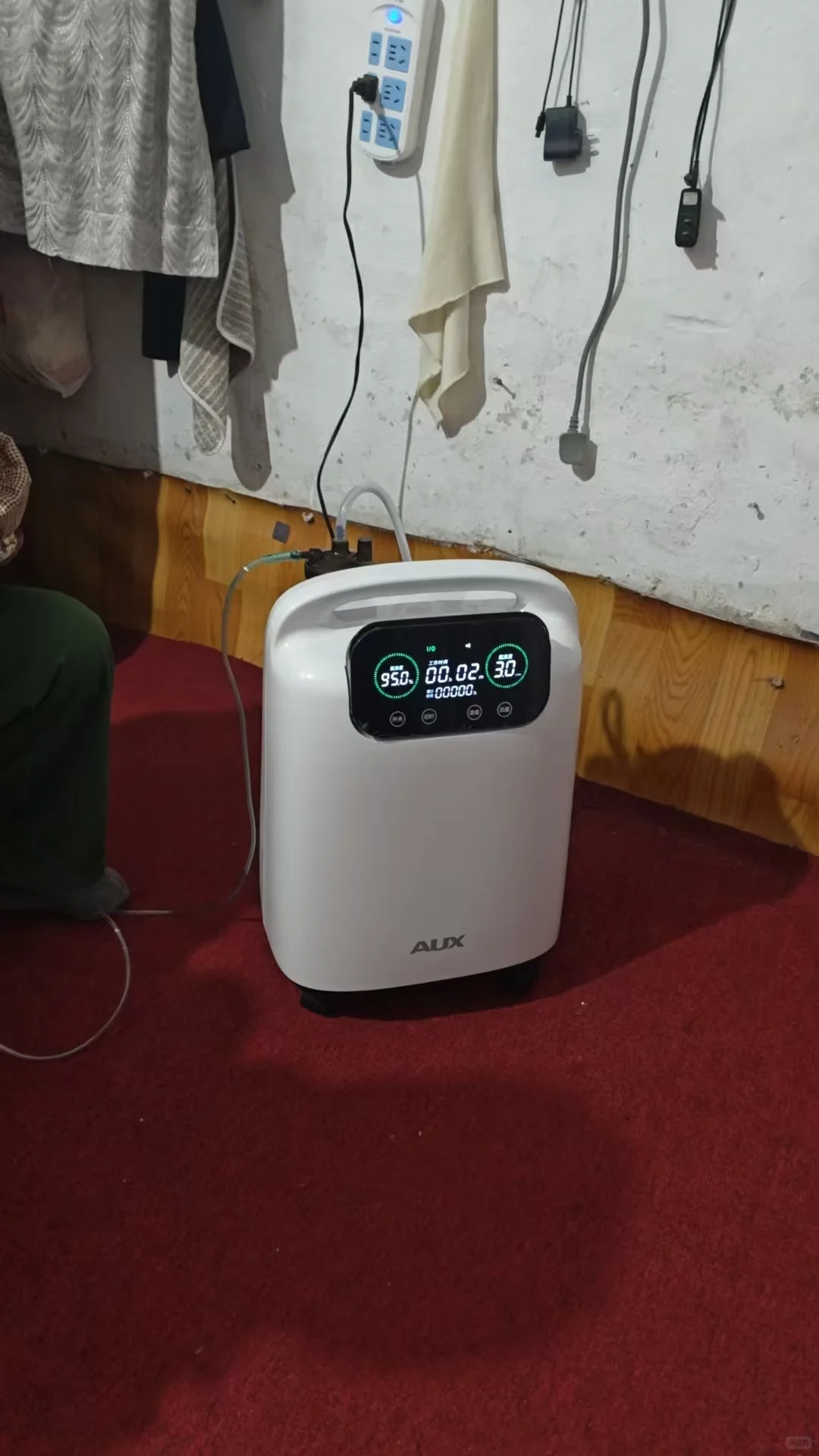 终究用上了氧气机…