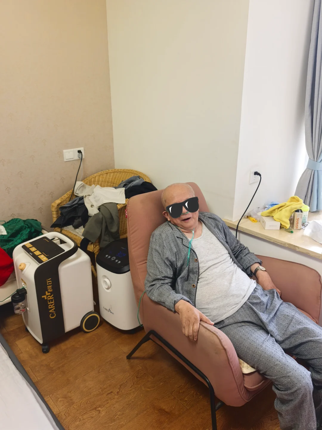 给爷爷买的制氧机，他非不要唉!