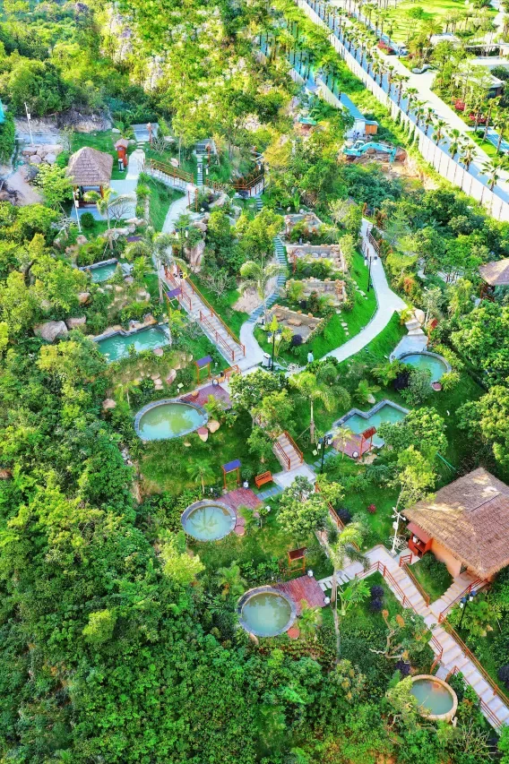 泡半山温泉，玩转熊猫乐园！