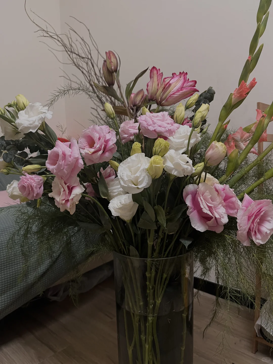 今晚估计要看着自己插的花睡不着了