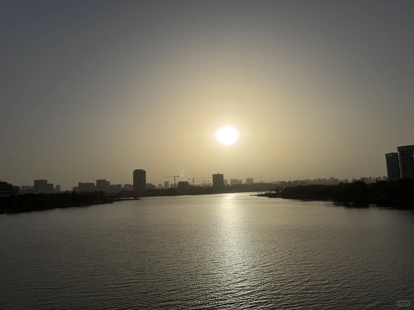 就没见有人切实的关心空气污染。