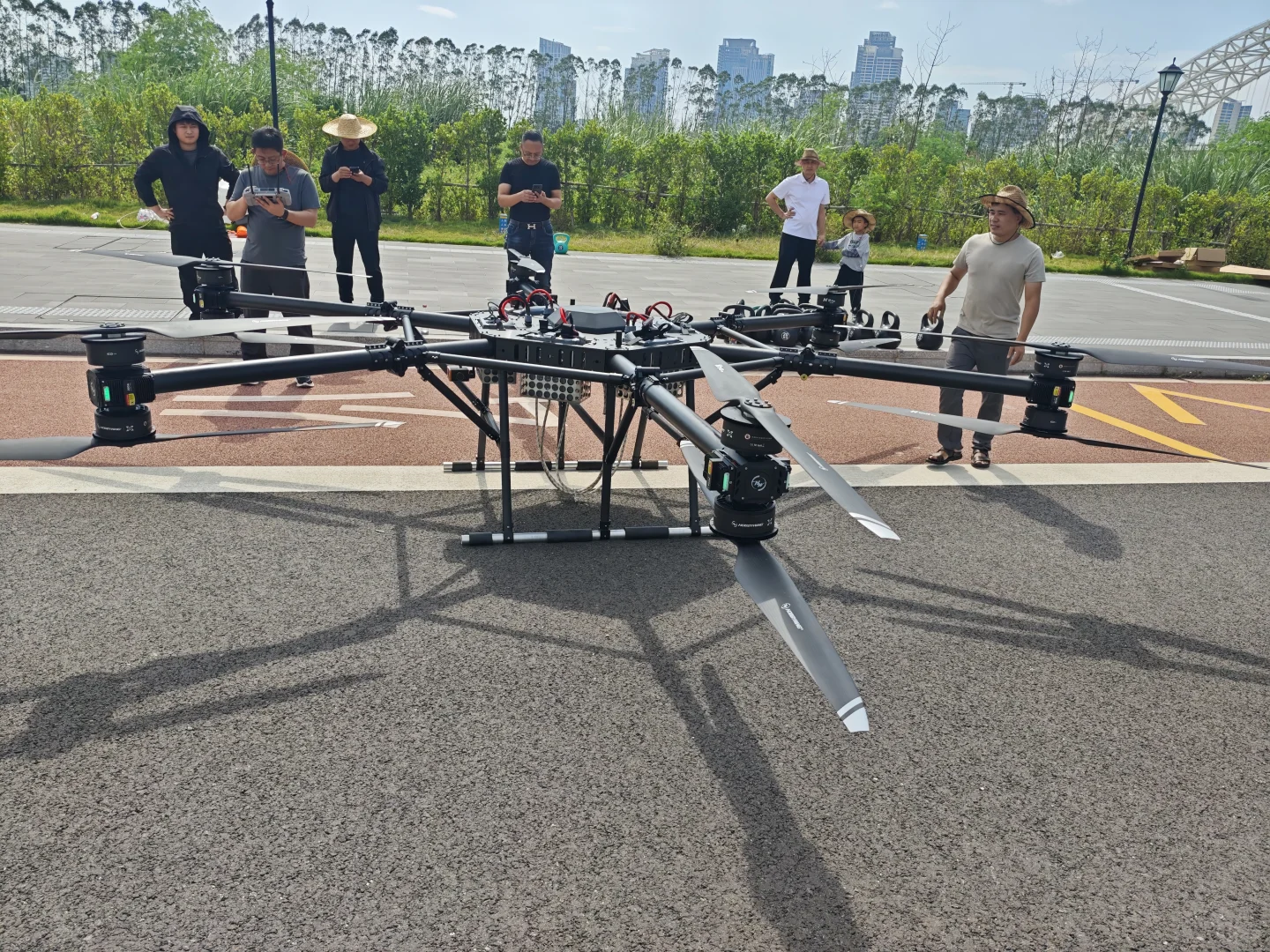翎翼航空新款LY200型大载重无人机下线并交付
