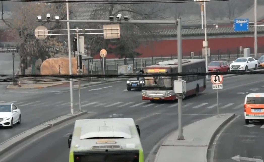 圆明园东路公交专用道将调改