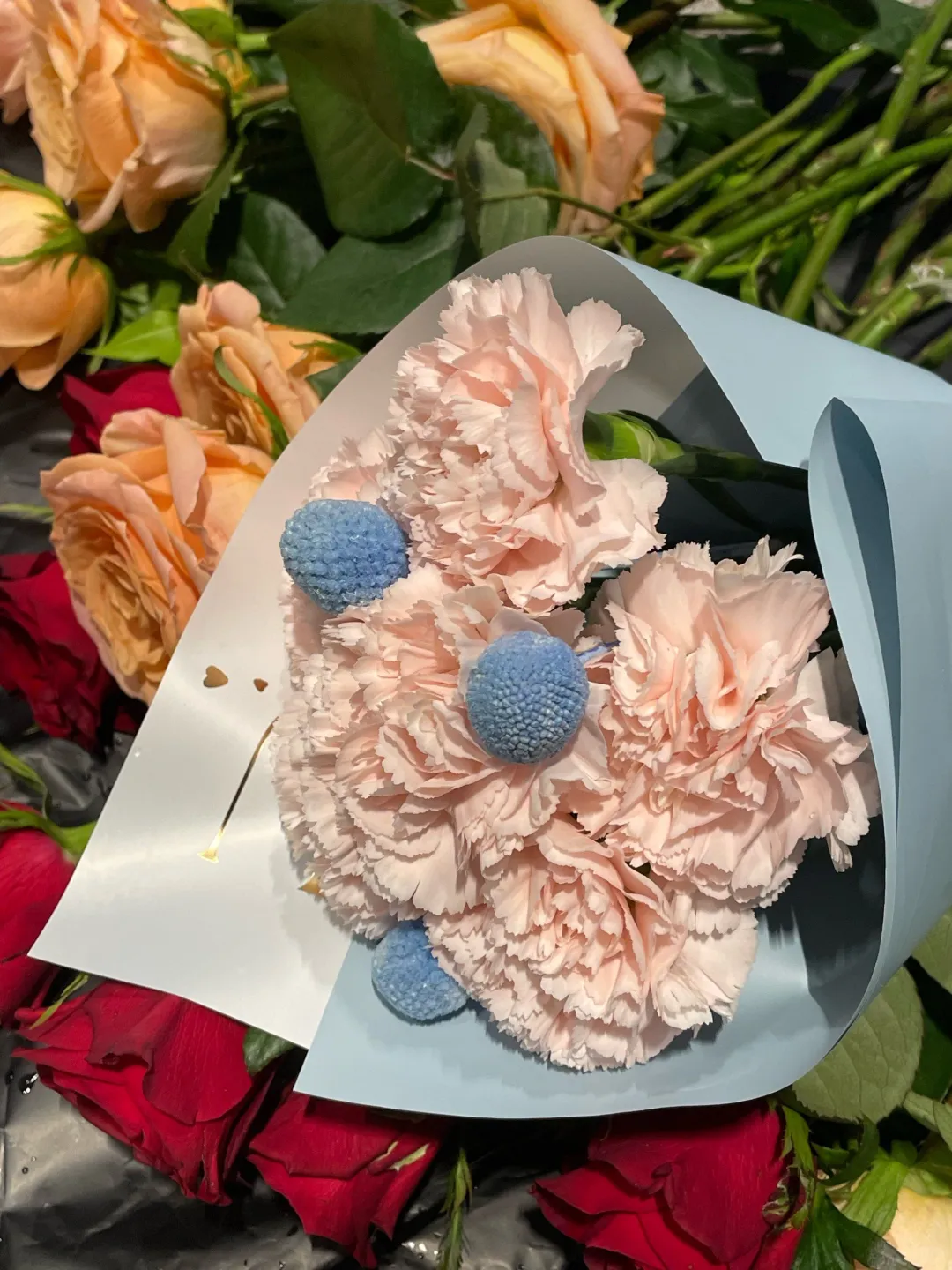 漂亮的花当然给漂亮的你啦！！！