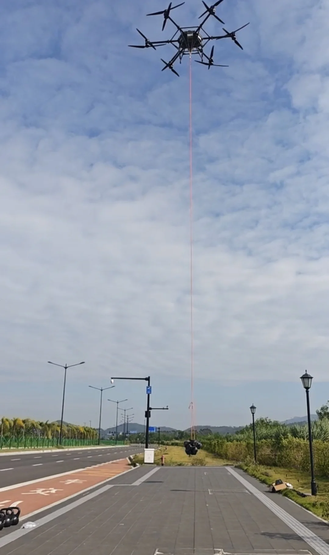 翎翼航空新款LY200型大载重无人机下线并交付