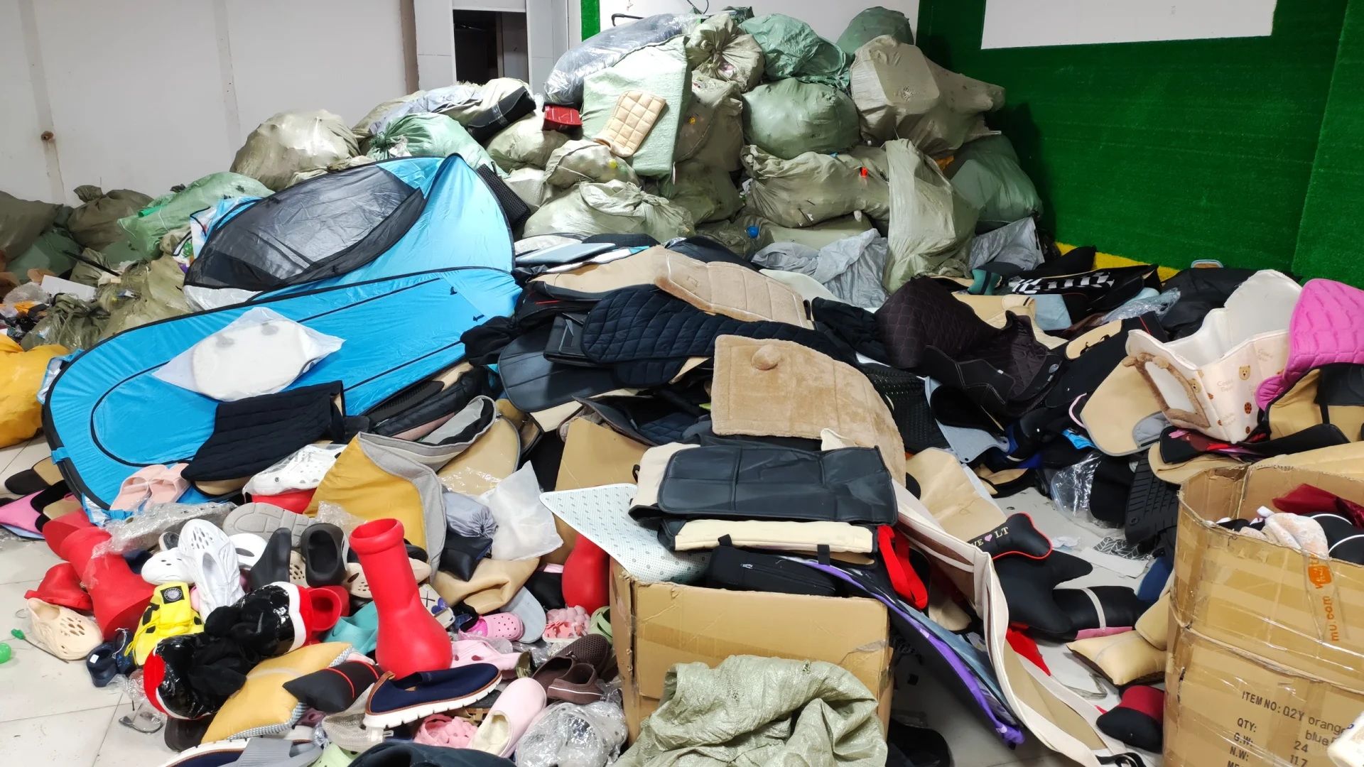 发现一个弃件处理站