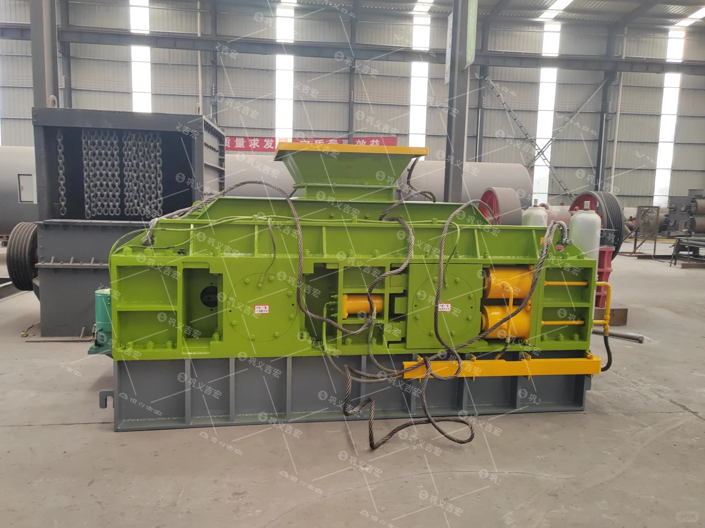 对辊破碎机处理钢渣优势及价格