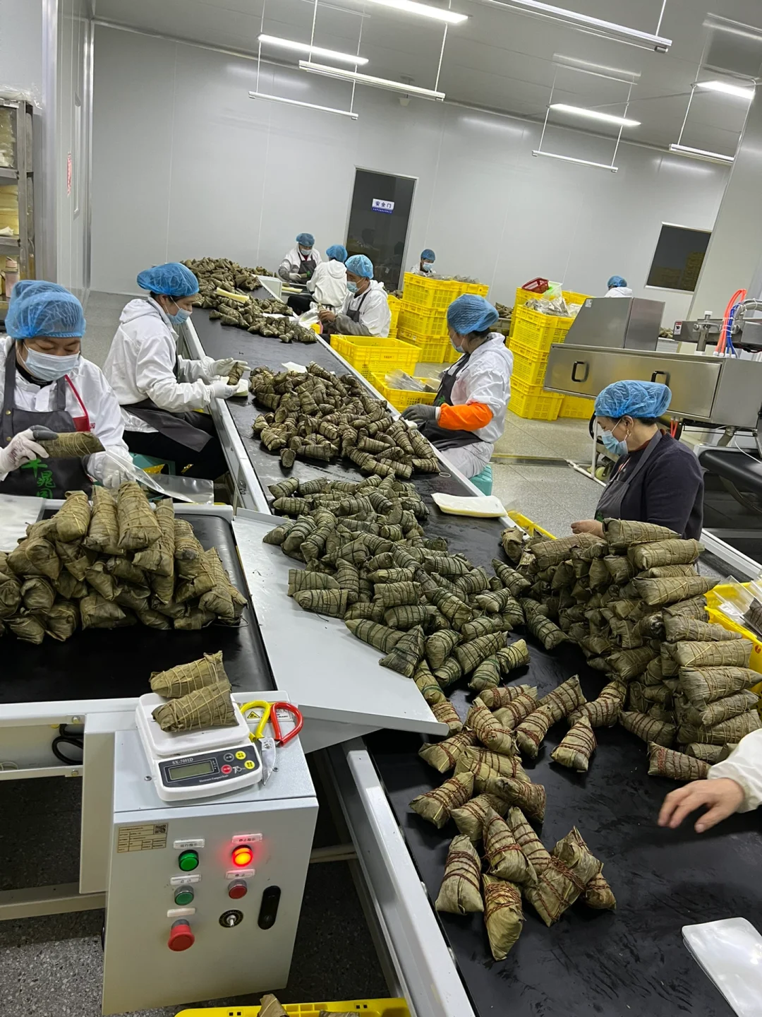 全网粽子工厂都在用的一张包粽车间图
