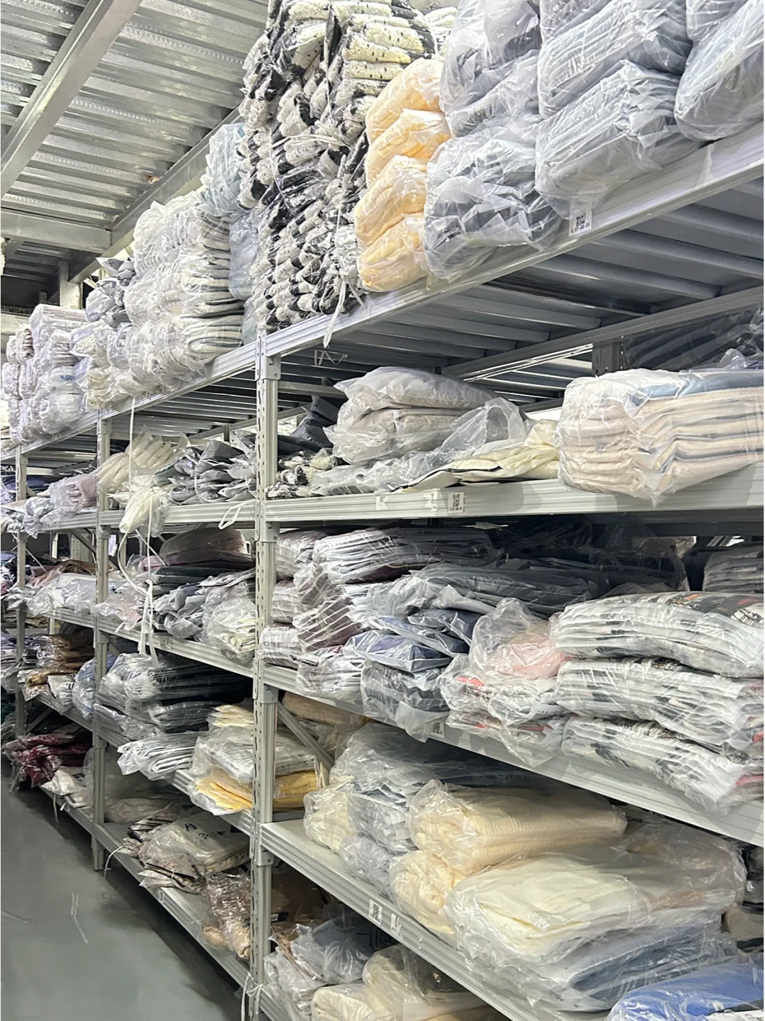 别看了，我们就是源头女装供应链！