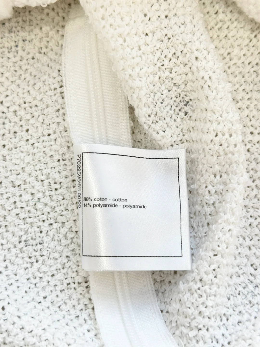 Chanel行情大跳水？巨漏的爆闪水钻上衣