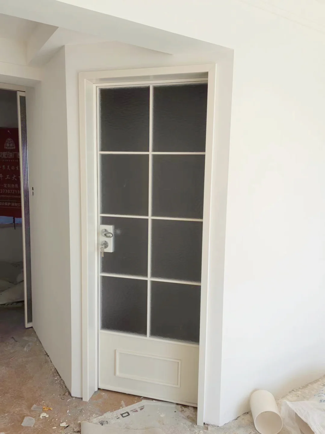 想知道大家这玻璃门花了多少?