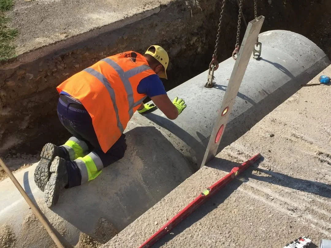 混凝土预制管道施工现场