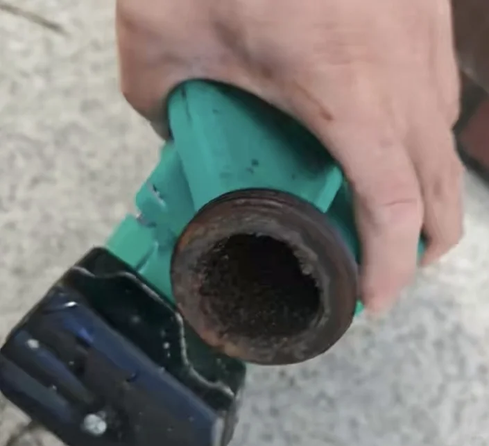 更换地暖耦合罐循环泵