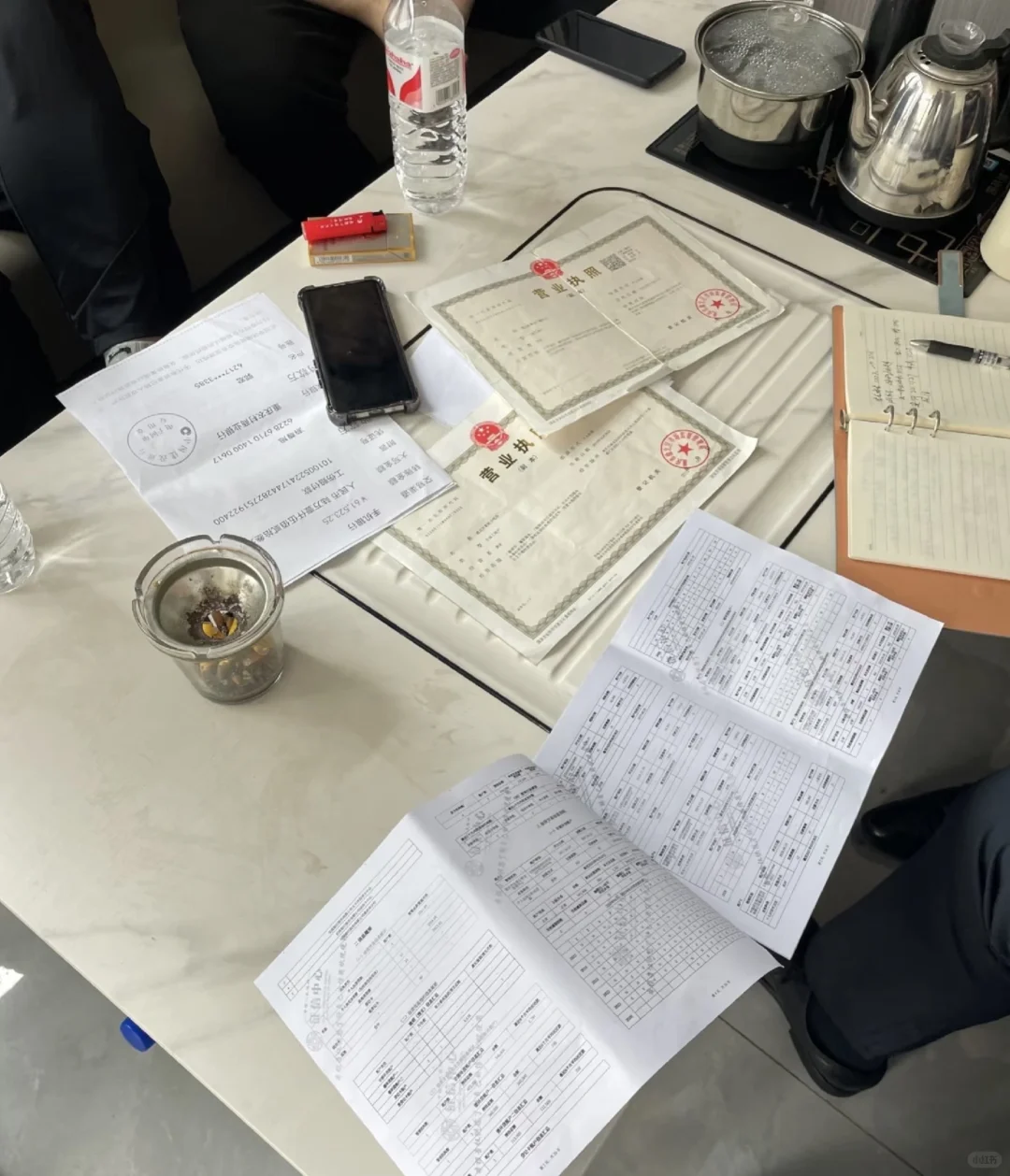 不是雪中送炭，而是为了以qzq