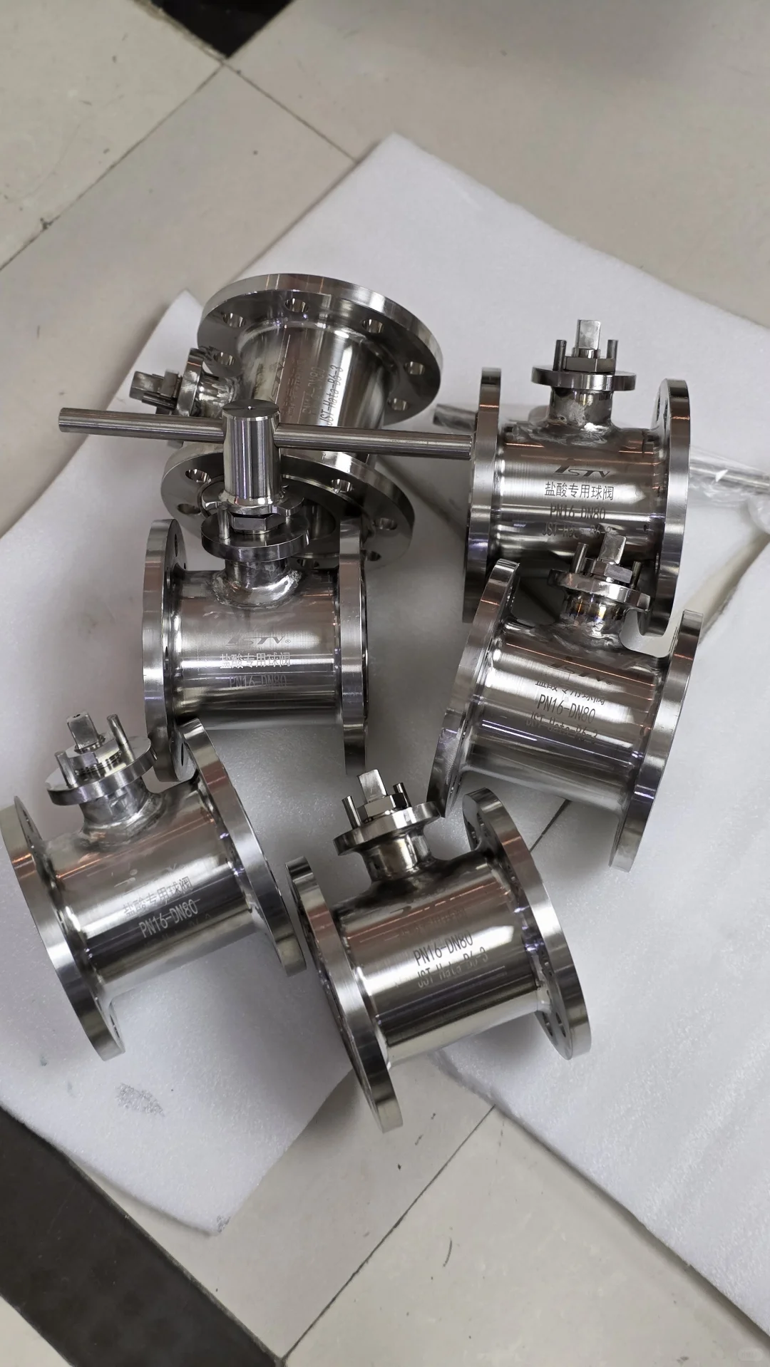 盐酸介质要用什么材料的阀门？