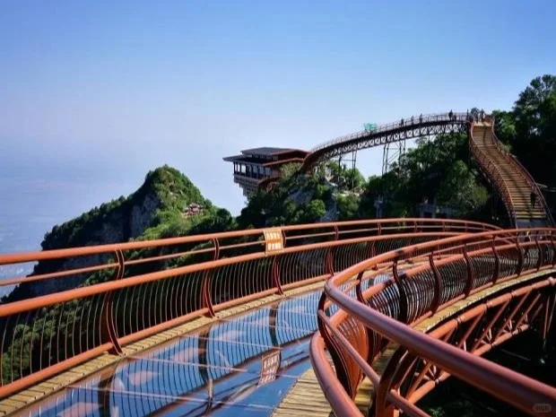 愿你心怀希望一路抵达繁华盛景