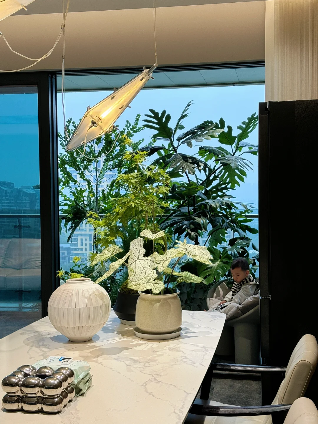 谁懂！在这个阳台我真的坐了一下午了?