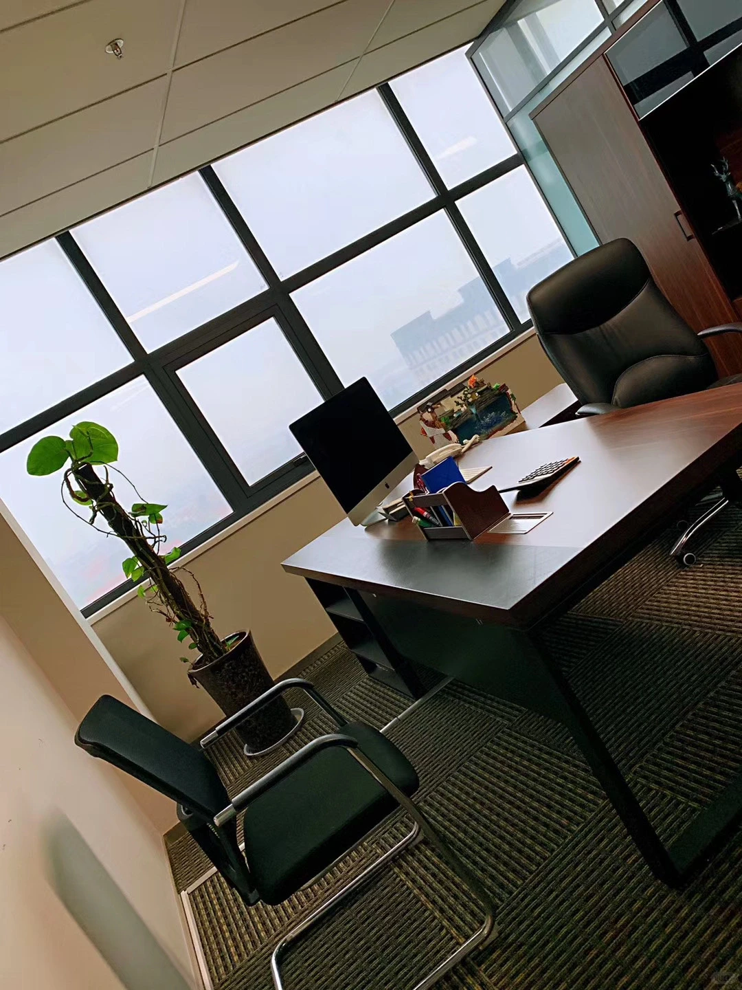 一家小有名气的代账公司，具体多小，我知道