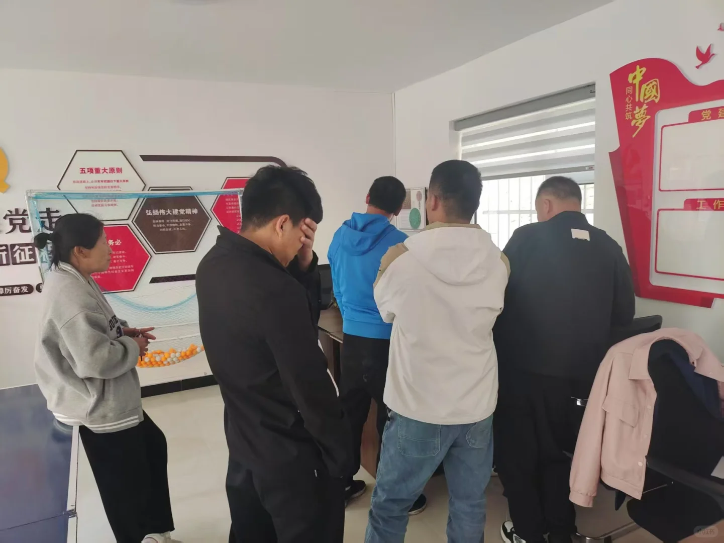 桦甸红松籽采集八年期今日开拍，错过等八年