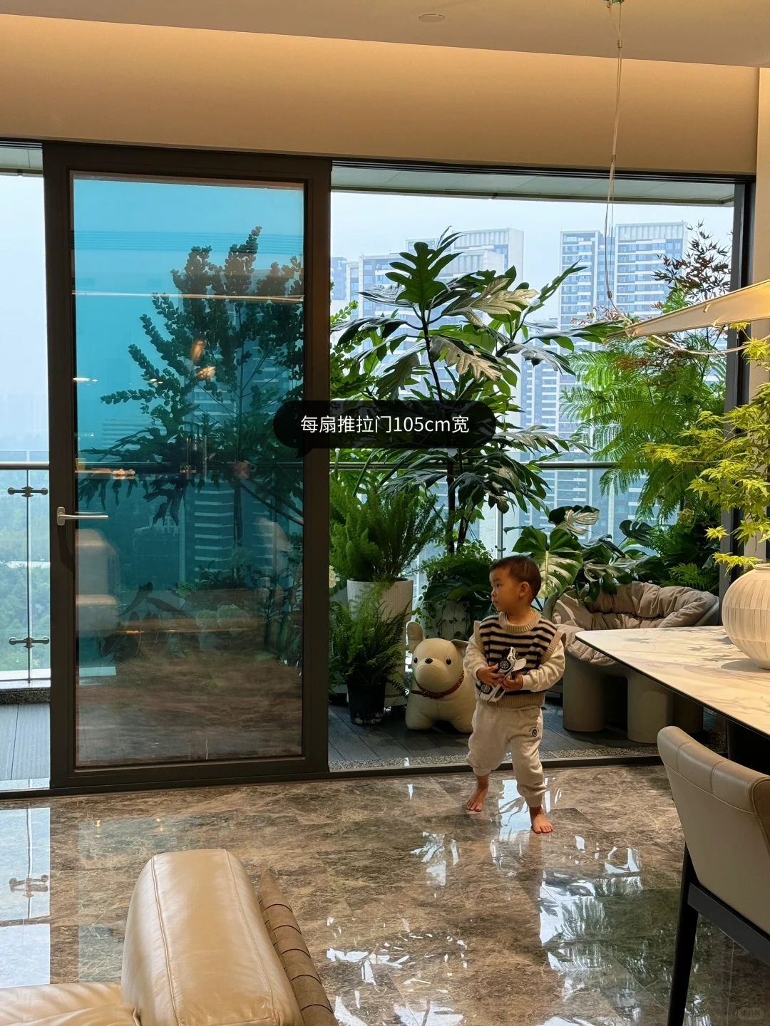 谁懂！在这个阳台我真的坐了一下午了?