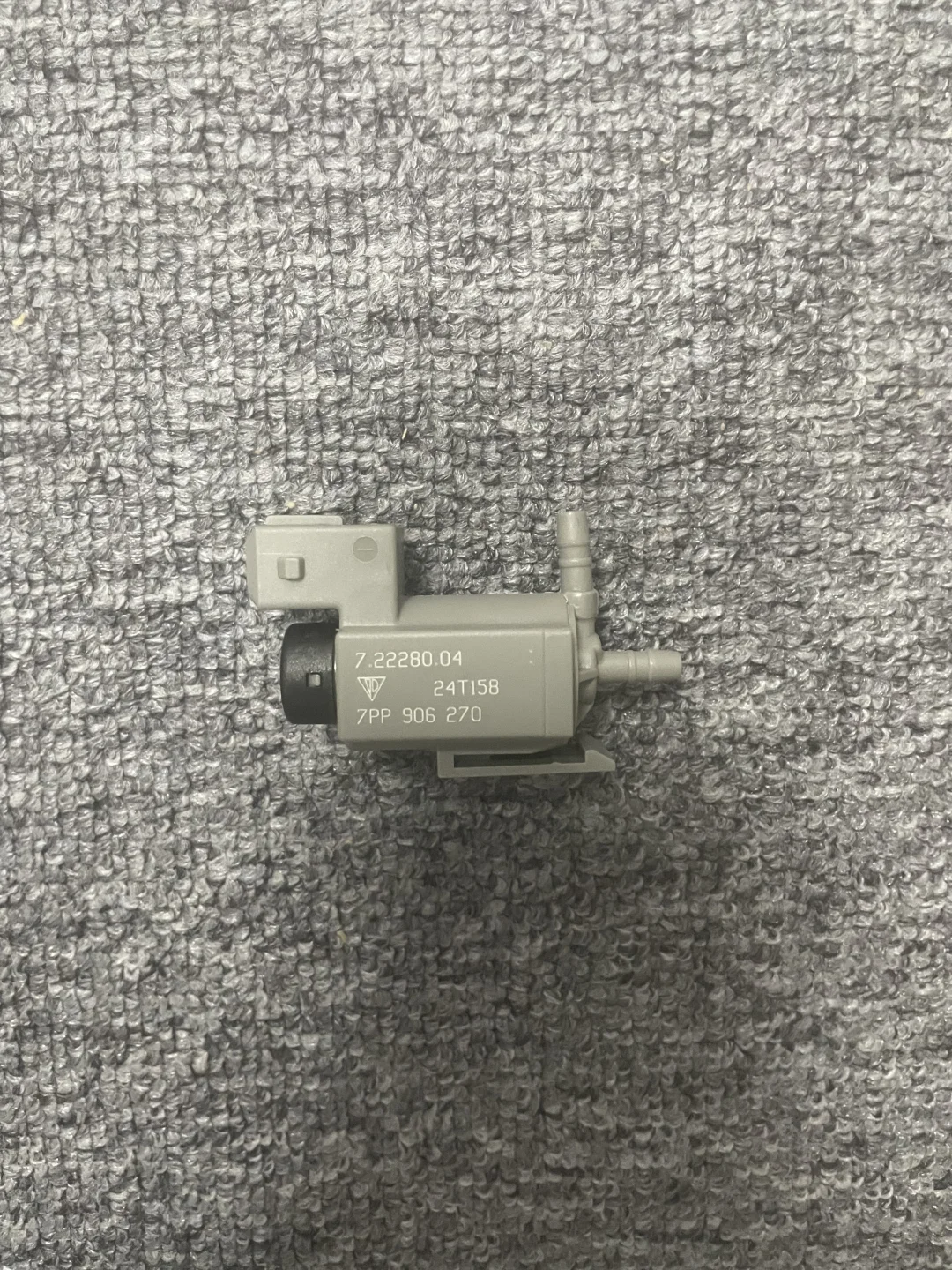 保时捷帕拉梅拉 节温器 水泵 真空电磁阀