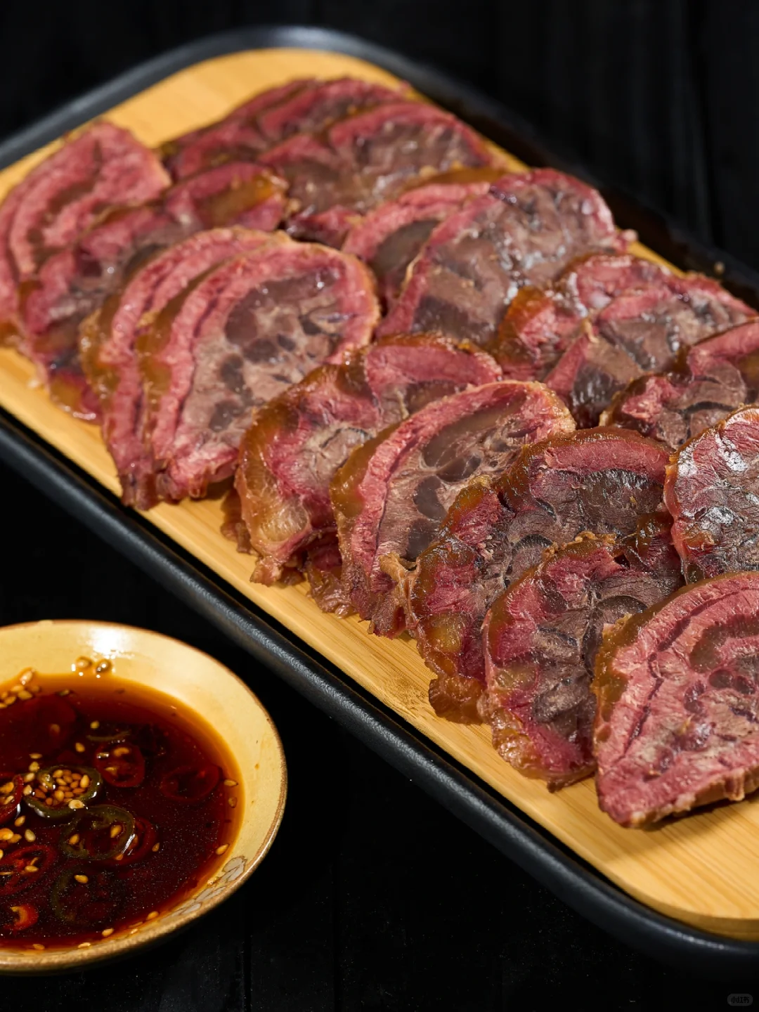 90后在“中国第一牛县”阳信卖牛肉！刚来小红