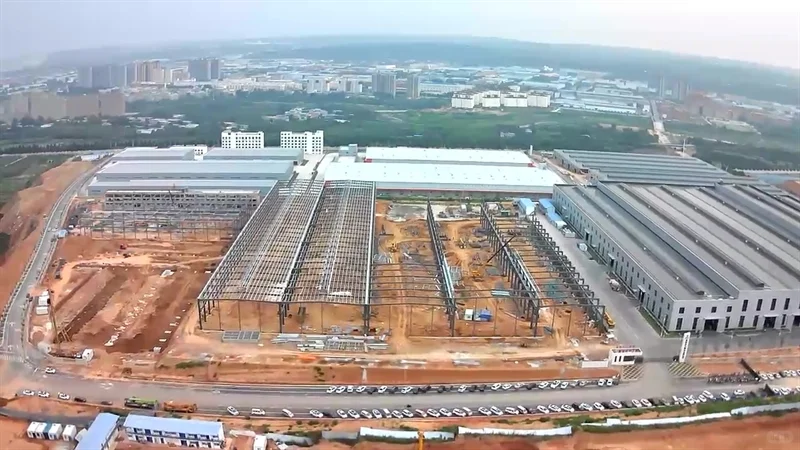 大规模钢结构加工厂