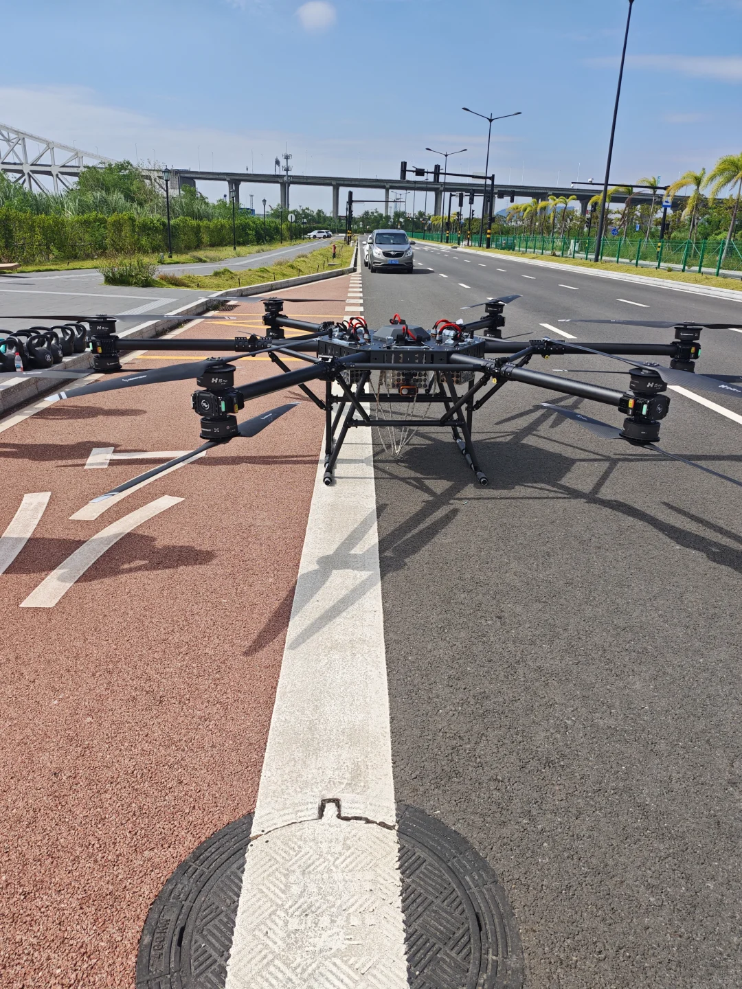 翎翼航空新款LY200型大载重无人机下线并交付