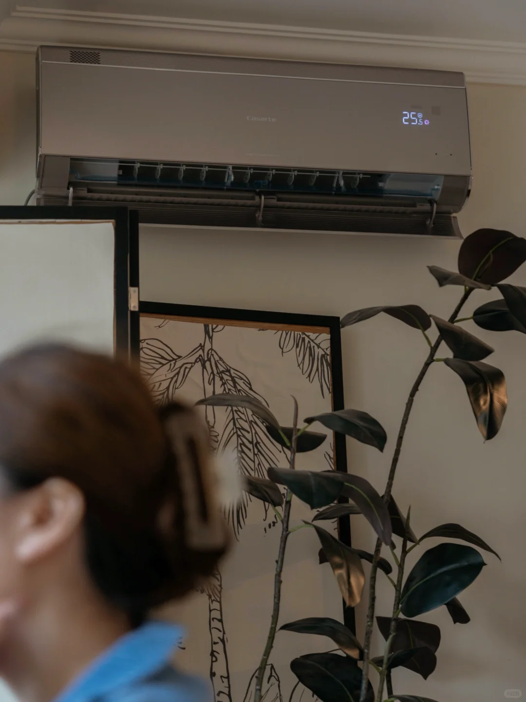 帮房东装完落地窗后，出租屋让我住成了家