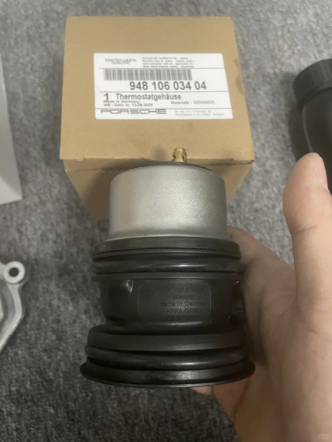 保时捷帕拉梅拉 节温器 水泵 真空电磁阀