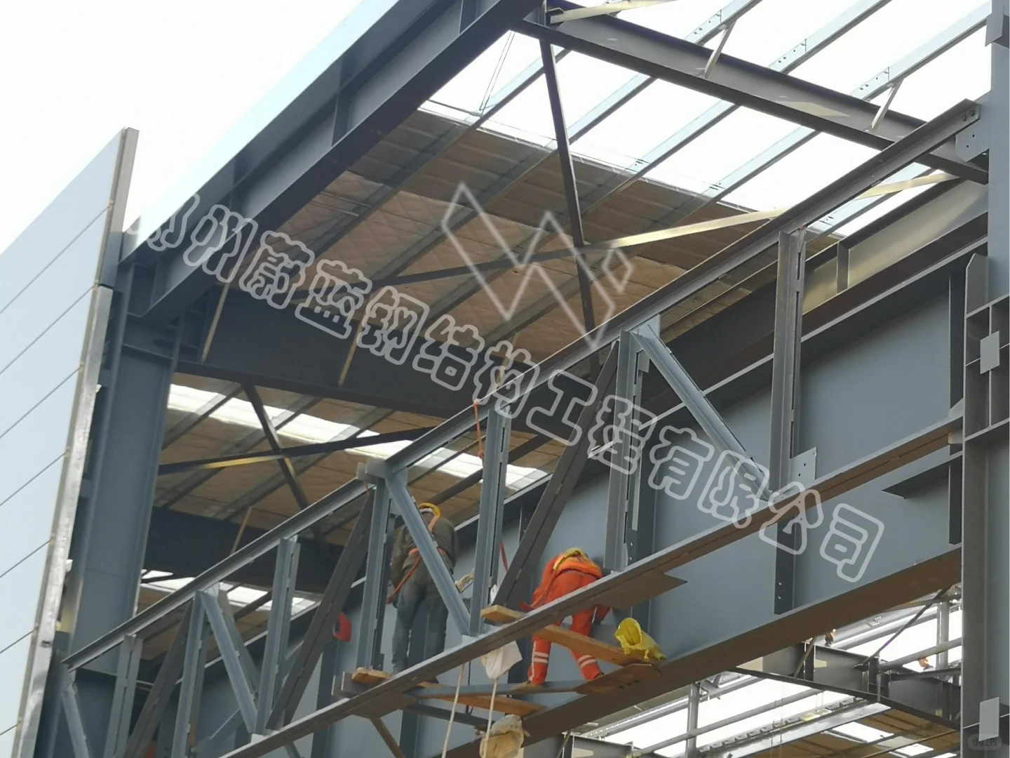民营企业如何选择钢结构厂房施工公司