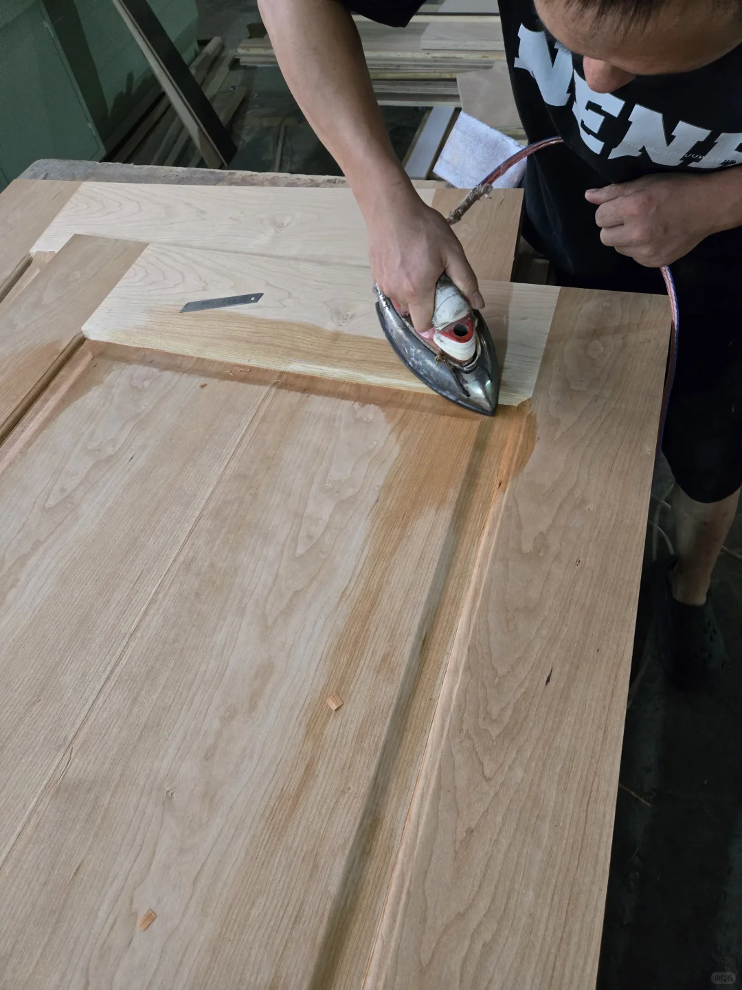 车间实拍｜实木贴皮生产图文全过程