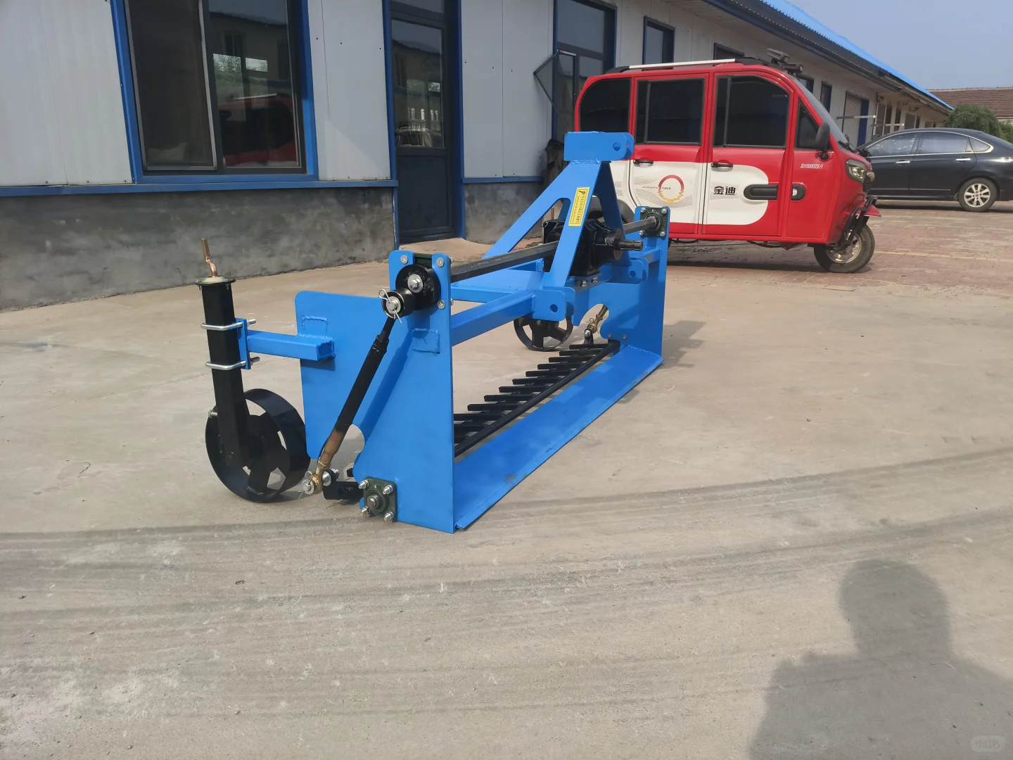 多功能起苗机，起膜机现货多多