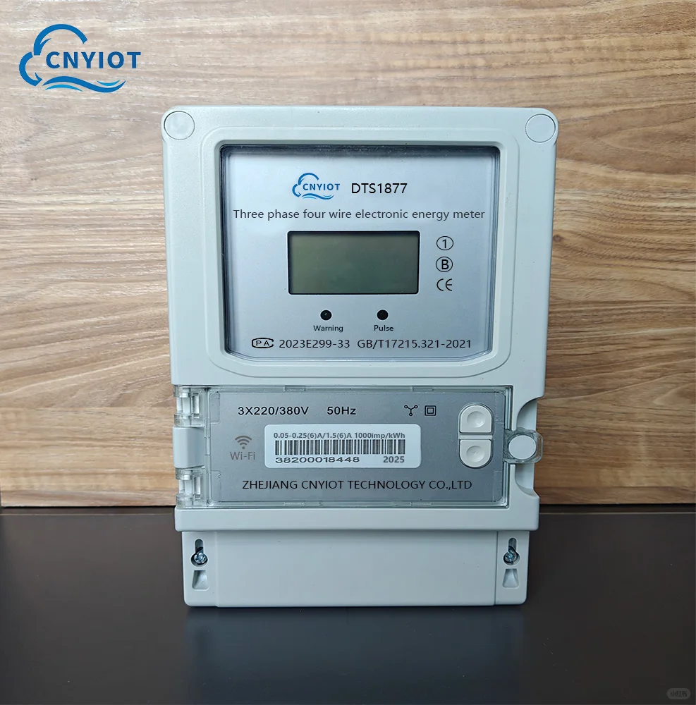 Three phase electronic energy meter