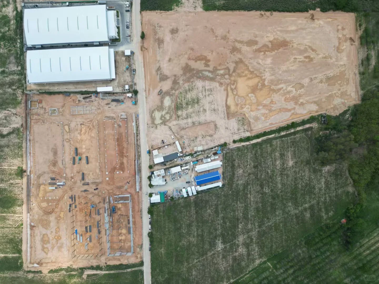 钢结构开始组装