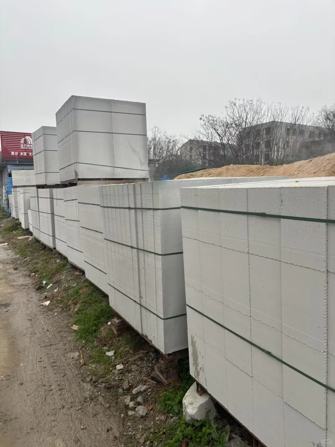 黄沙水泥大小砖批发零售