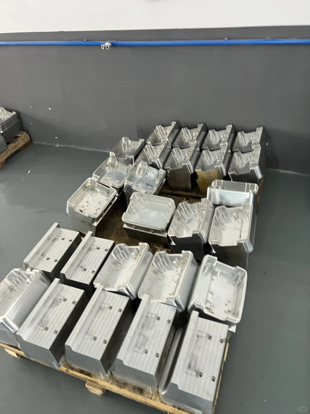 带客户看看厂，大件继续开干