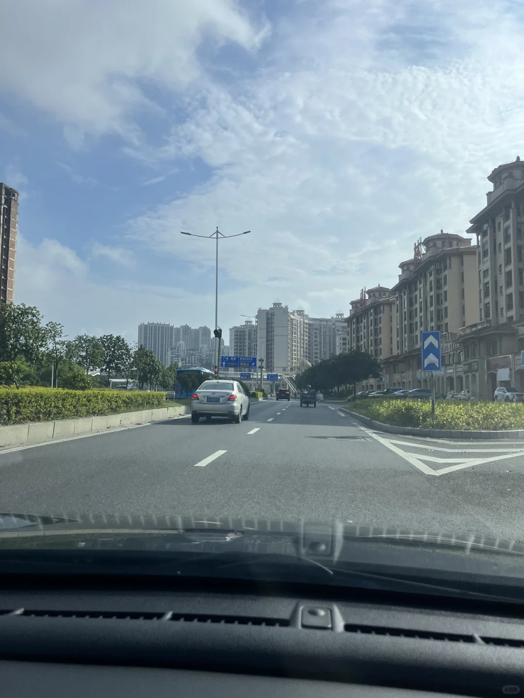 自装崩溃瞬间！砌墙缺钢筋，跑断腿才买到…