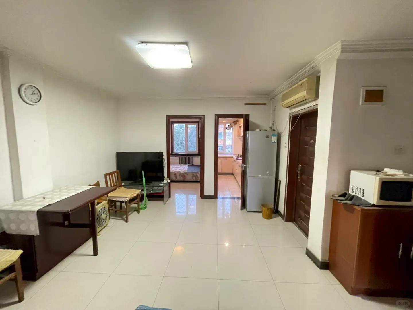 建材城西二里 南北通透三居室 价格超便宜