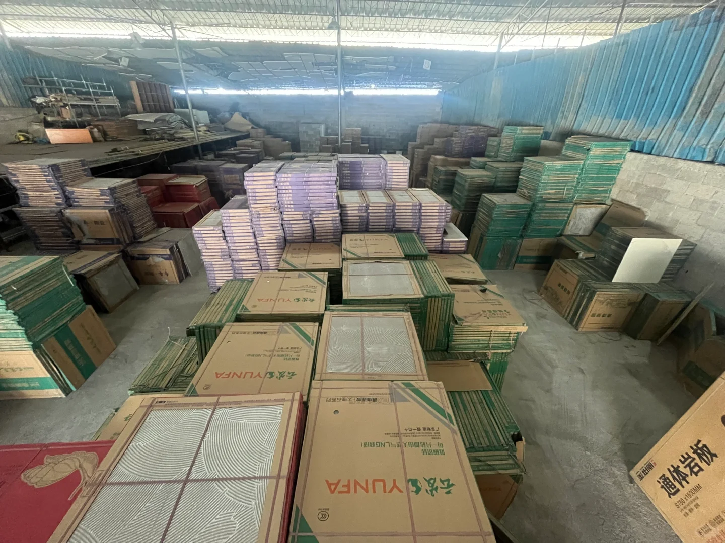 ?一万平瓷砖批发仓库，没有中间商