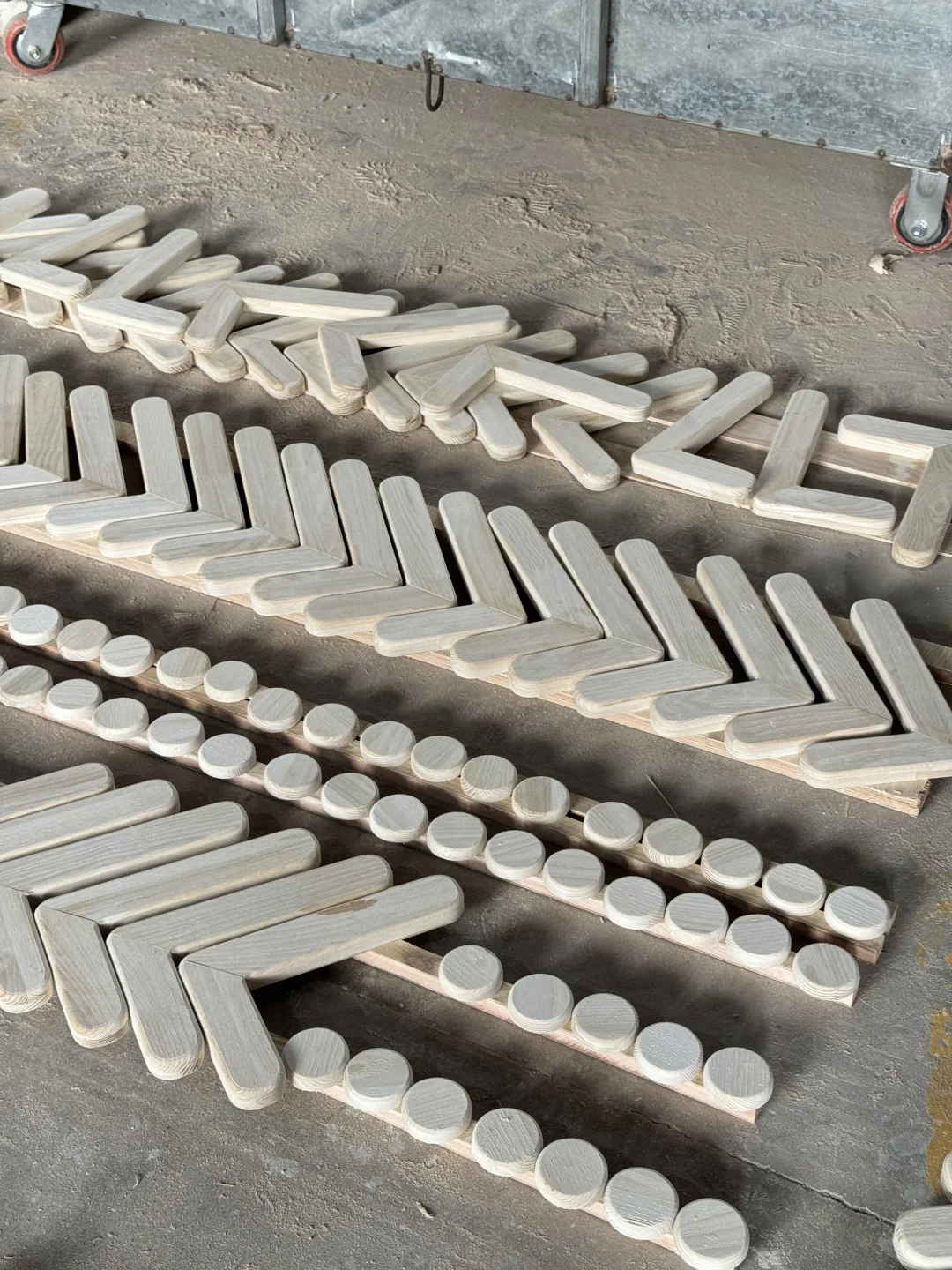 实木家具定制工厂?