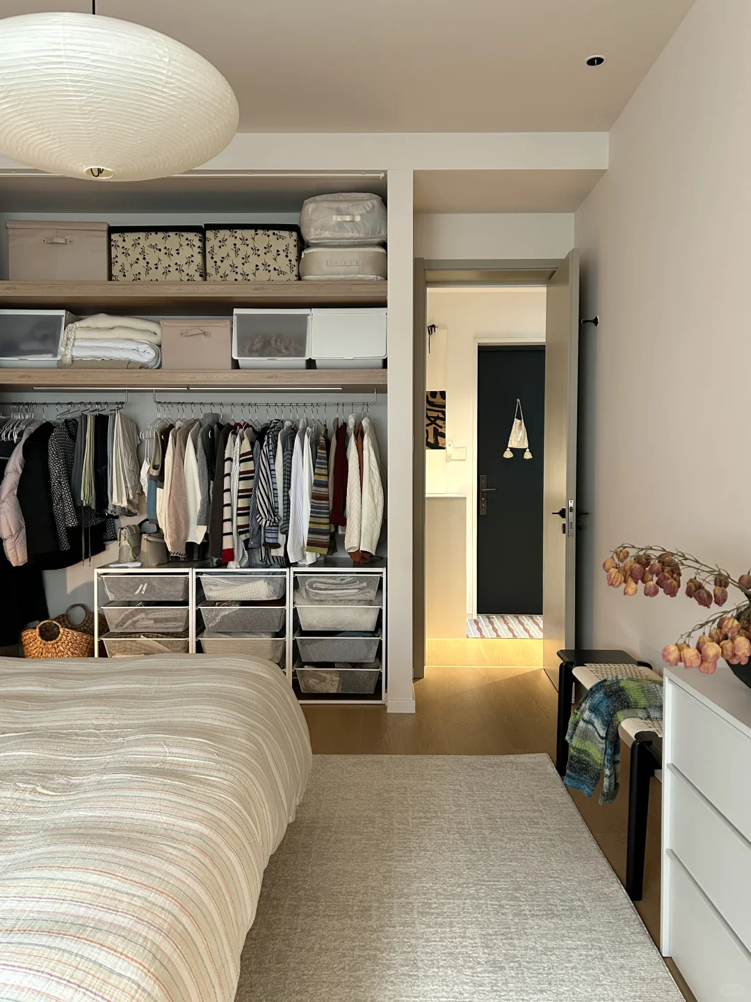 ?太好复刻了!我这15m²的复古栗色卧室