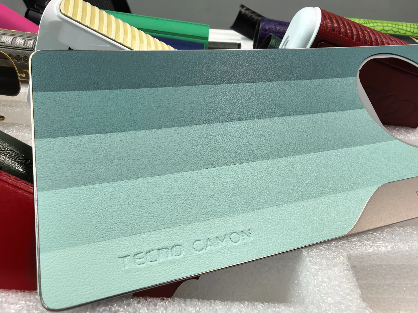 传音手机背板工艺：把环保与美学焊在手机上