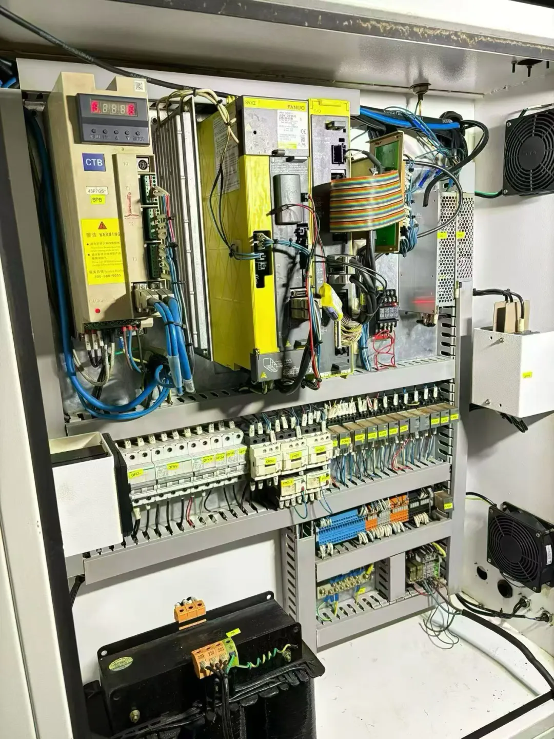 仓库刚到同款4台永博XPD35排刀机，液压筒夹