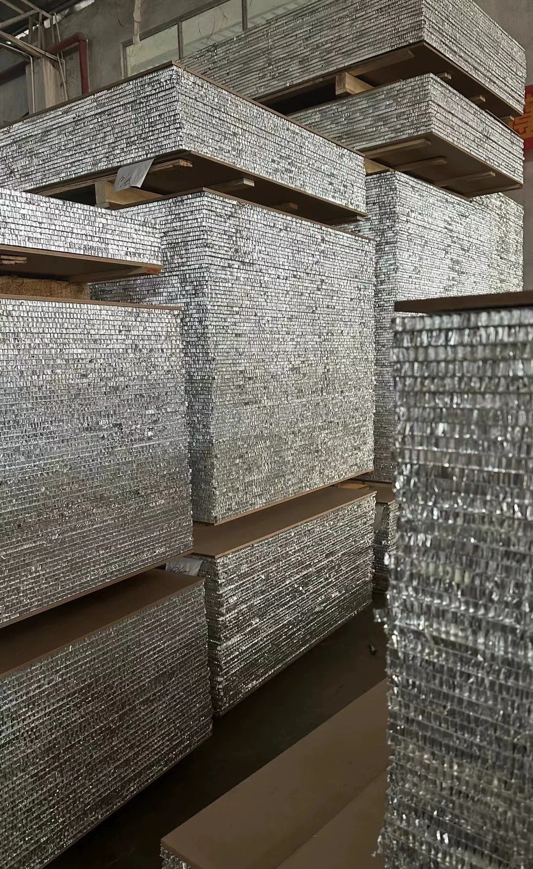 西北最大的蜂窝板工厂