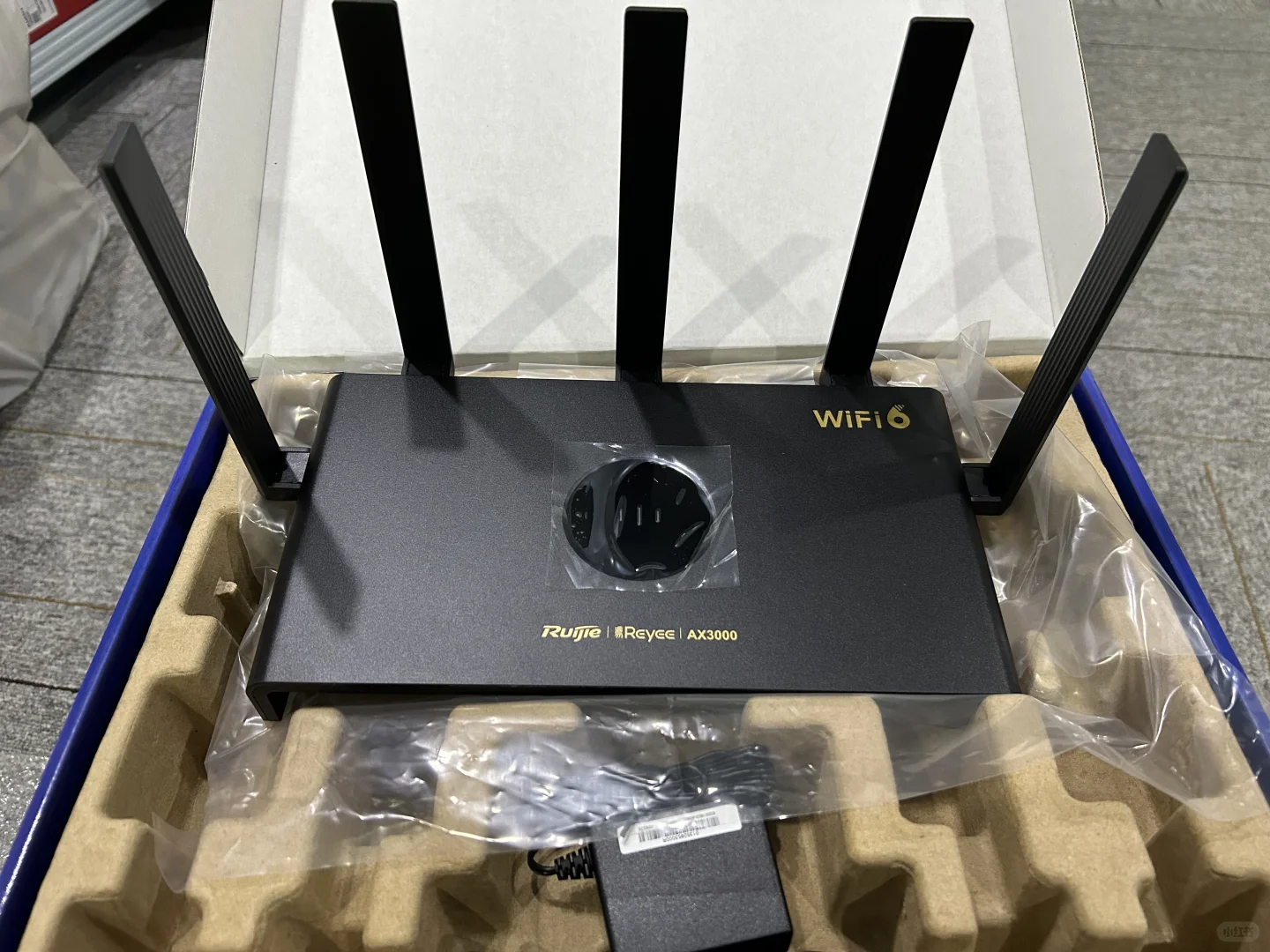 武汉15年安防专家，专注监控摄像头+弱电组网